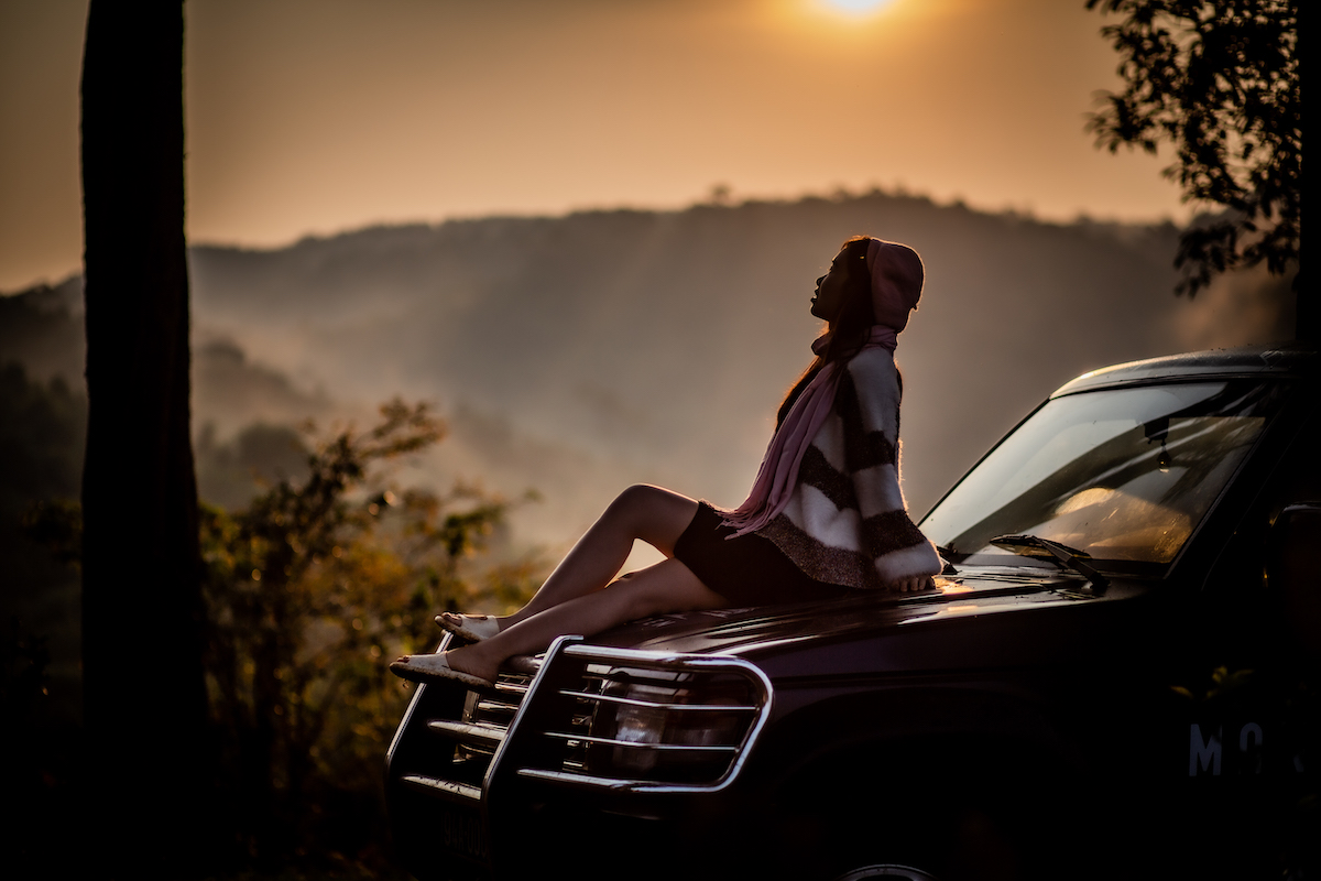 S&acirc;n bay Pleiku đi Măng Đen: du kh&aacute;ch ngắm b&igrave;nh minh b&ecirc;n xe tr&ecirc;n cung đường cao nguy&ecirc;n