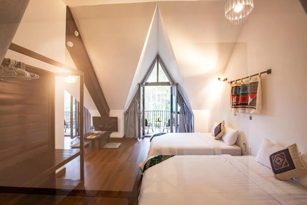 phòng áp mái dành cho nhóm nhỏ tại Casa Vanilla Măng Đen