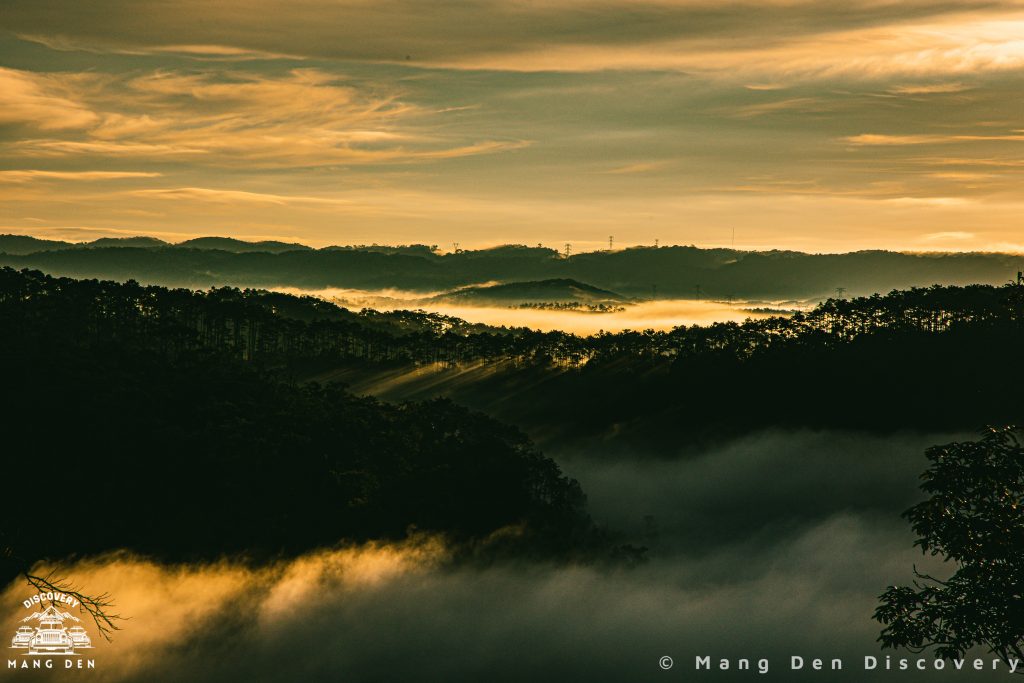 Review Măng Đen – biển mây buổi sáng sớm tại Măng Đen nhìn từ điểm săn mây trên cao